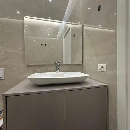 Luxury - San Pietro Dıraç